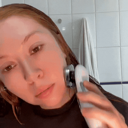 GlowPro™ Dual-Light Rejuvenation Device - Masajeador Facial